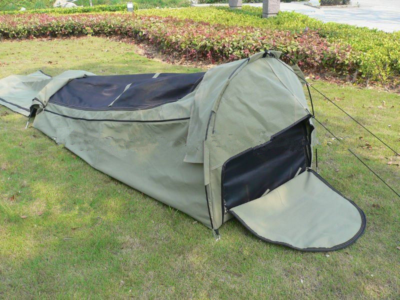 шатер Сваг холста 4ВД располагаясь лагерем