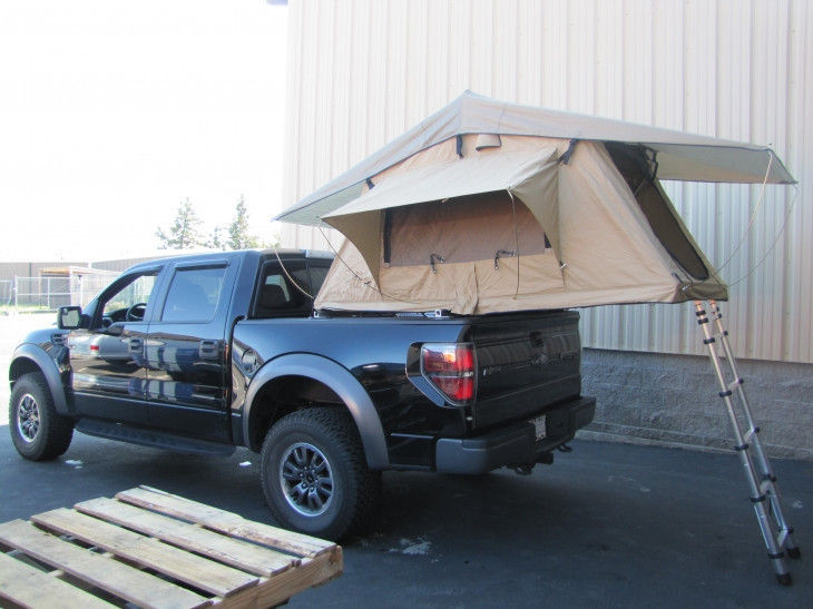 тюфяк пены 50ММ легкий на шатре верхней части крыши, прочном хлопает вверх шатер поверх автомобиля
